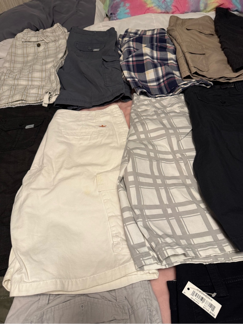 17 pair of men’s shorts size 34!! - Picture 3 of 5
